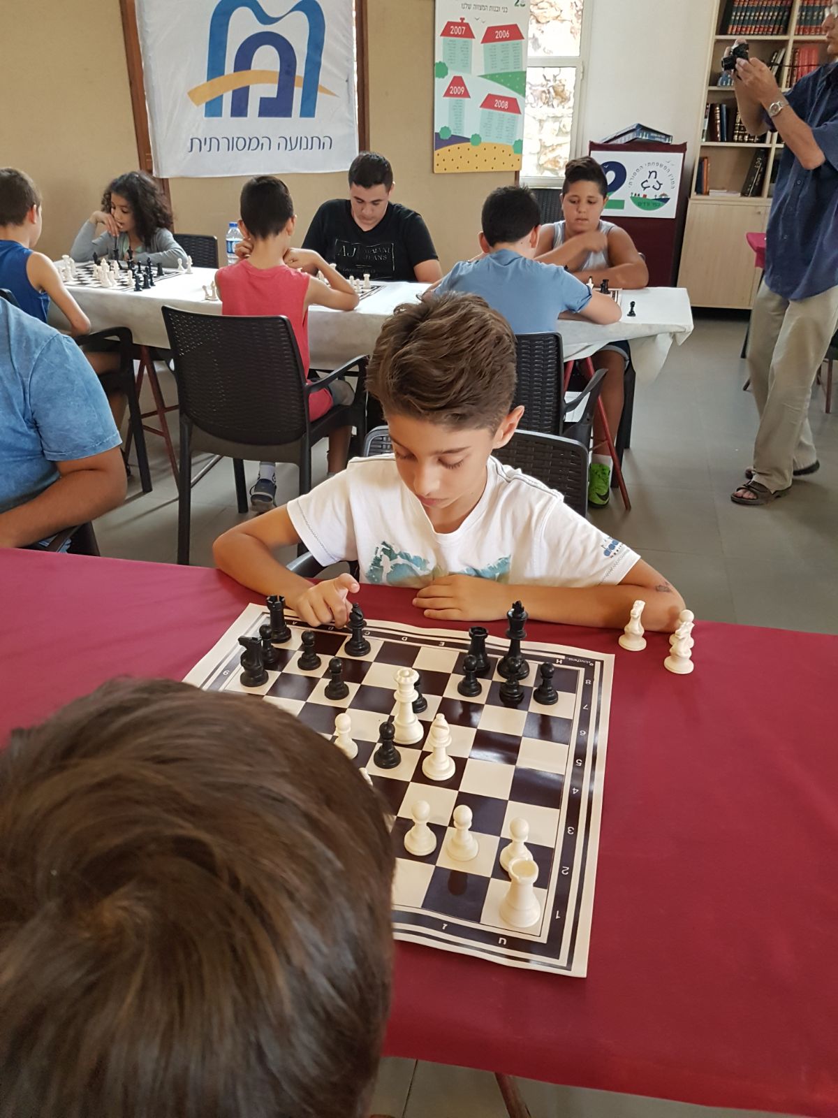 طلاب الشطرنج  يشاركون في مسابقتة بكفار فرديم 